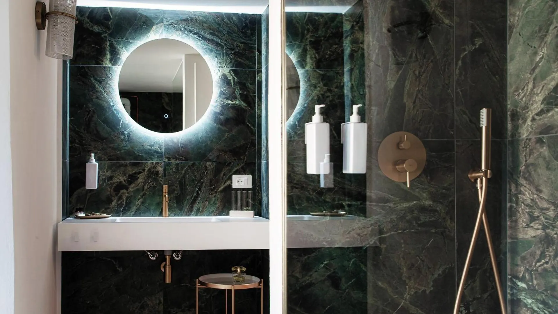 Vanity Flat - The House Of Travelers كومو شقة